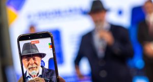 Lula durante lançamento do Programa Nacional Celular Seguro