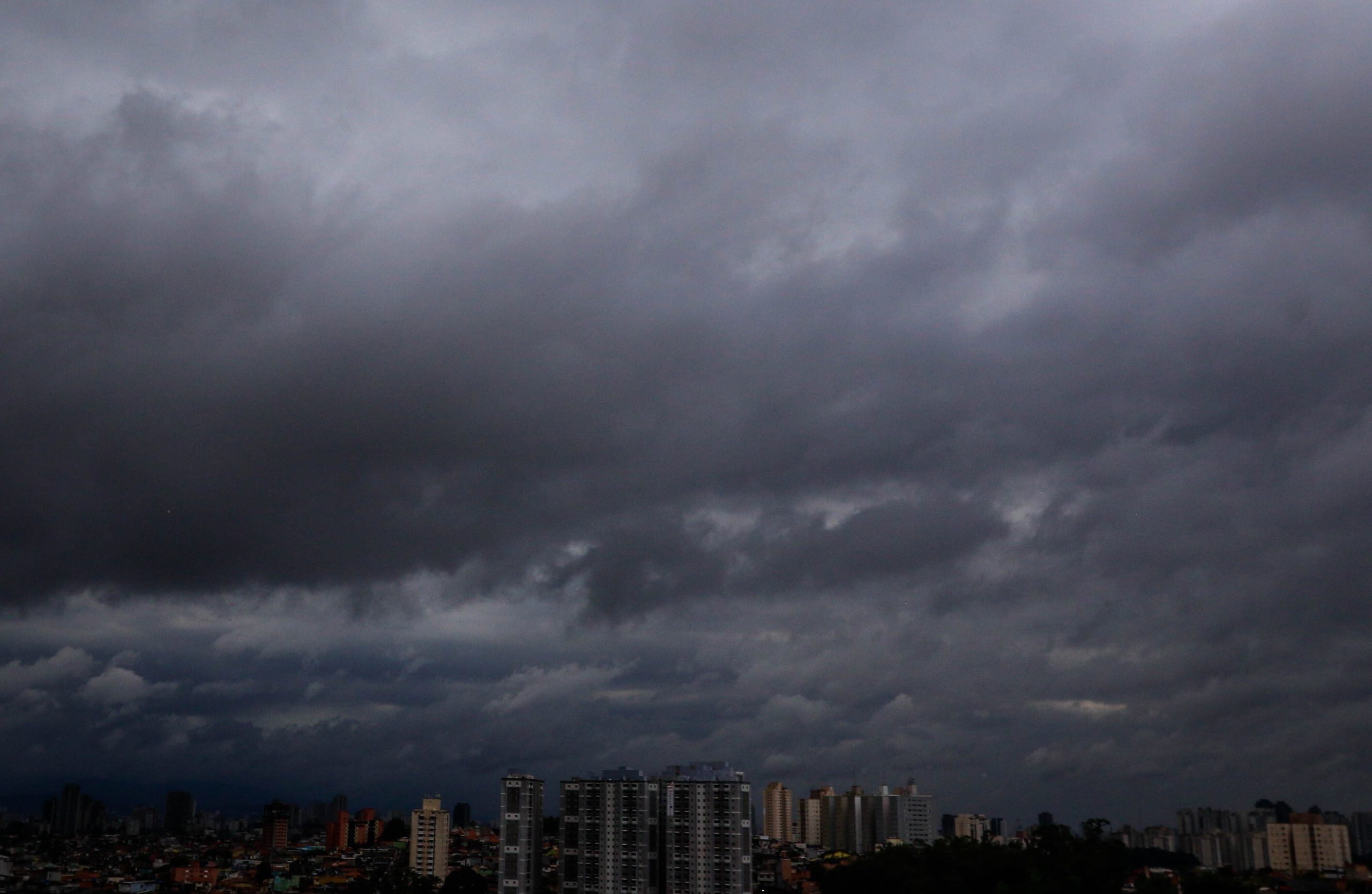 Nuvens carregadas sobre a cidade de São Paulo