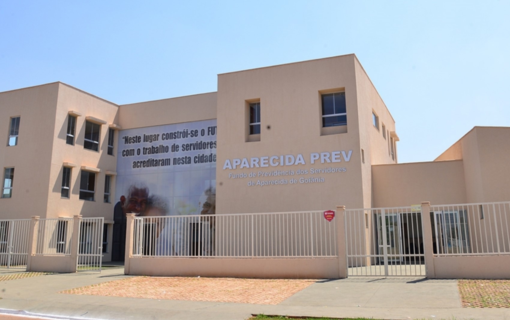 Prédio do Instituto de Previdência de Aparecida em Goiás
