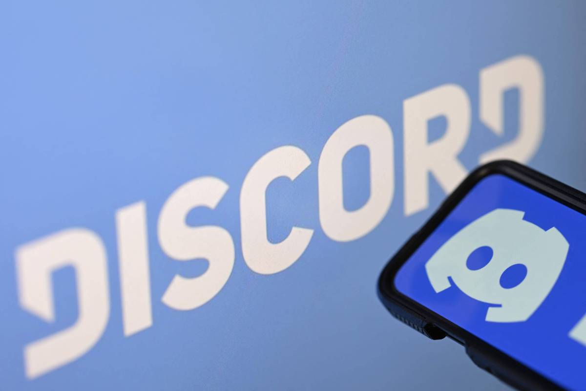Ícone do Discord em tela de smartphone
