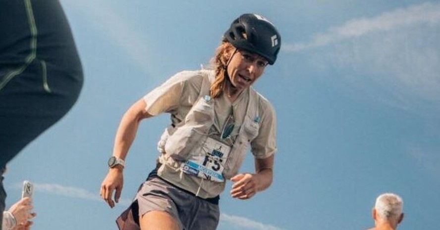 Kalie McCrystal durante treino de corrida em montanha