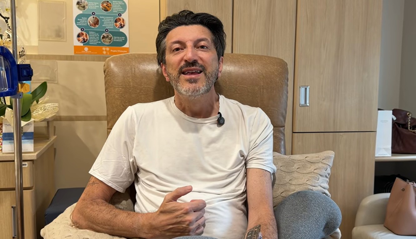 Lito Sousa emocionado durante vídeo sobre a doença que enfrenta