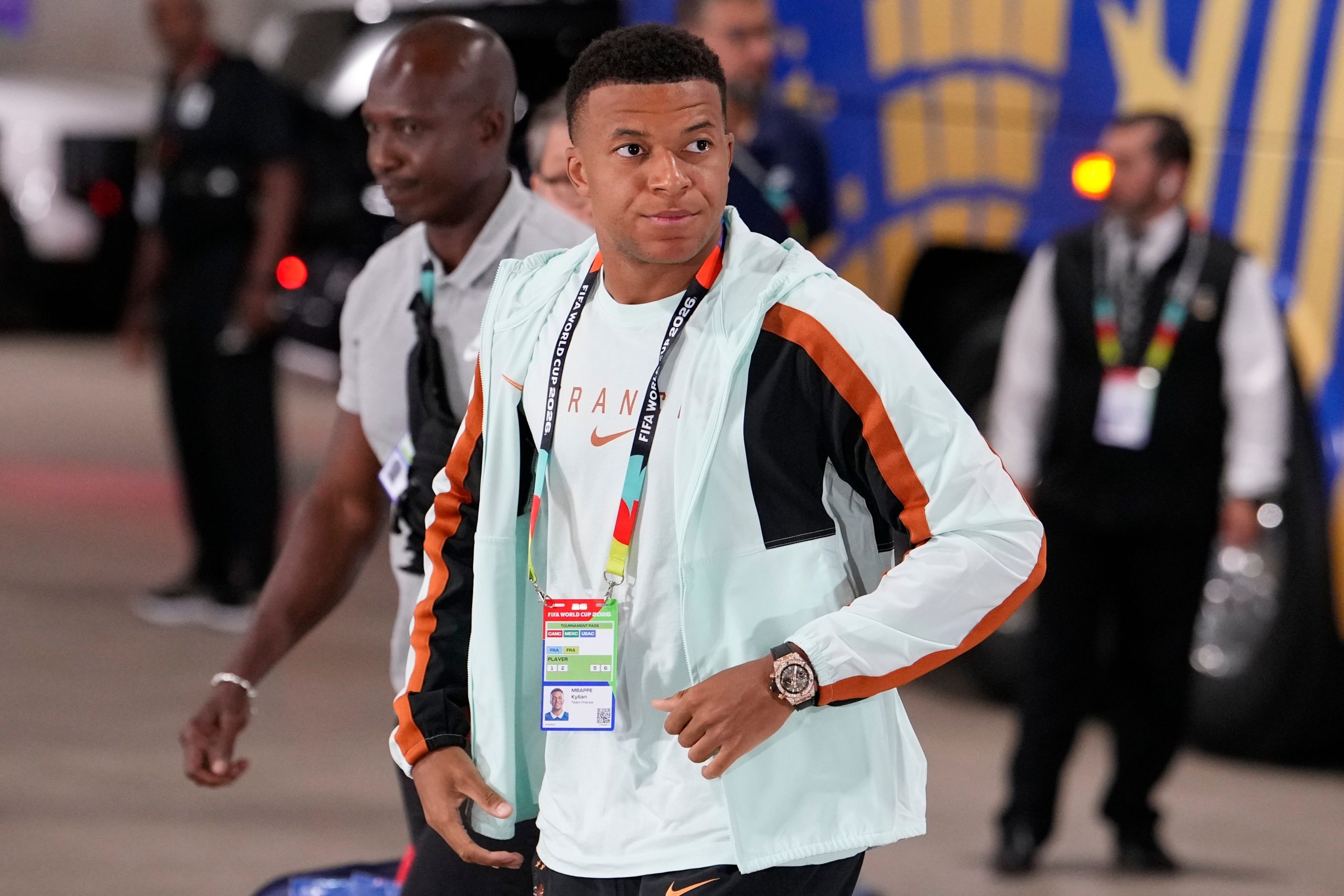 Kylian Mbappé chega para semifinal entre França e Espanha
