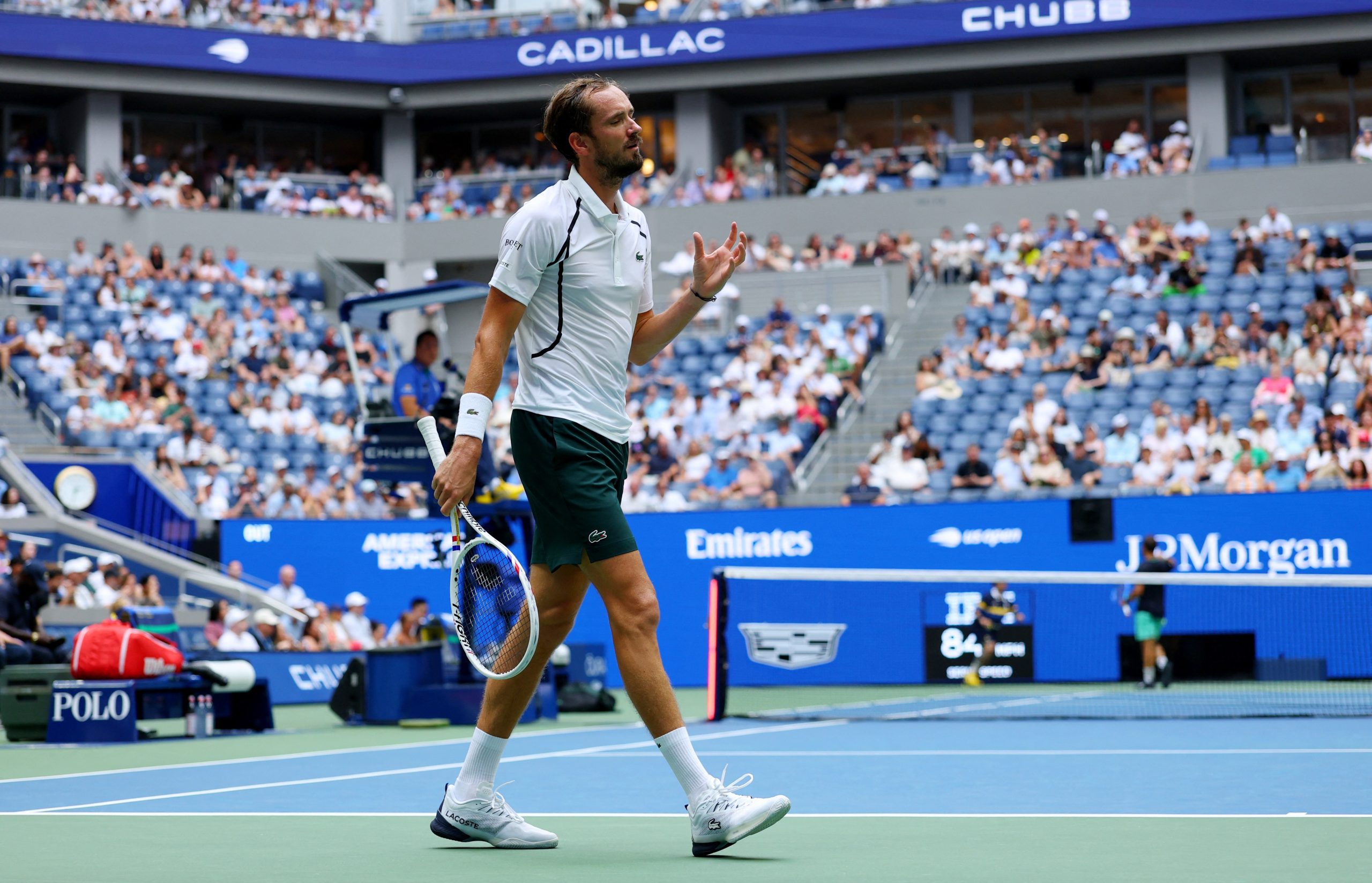 Daniil Medvedev reage durante partida do US Open