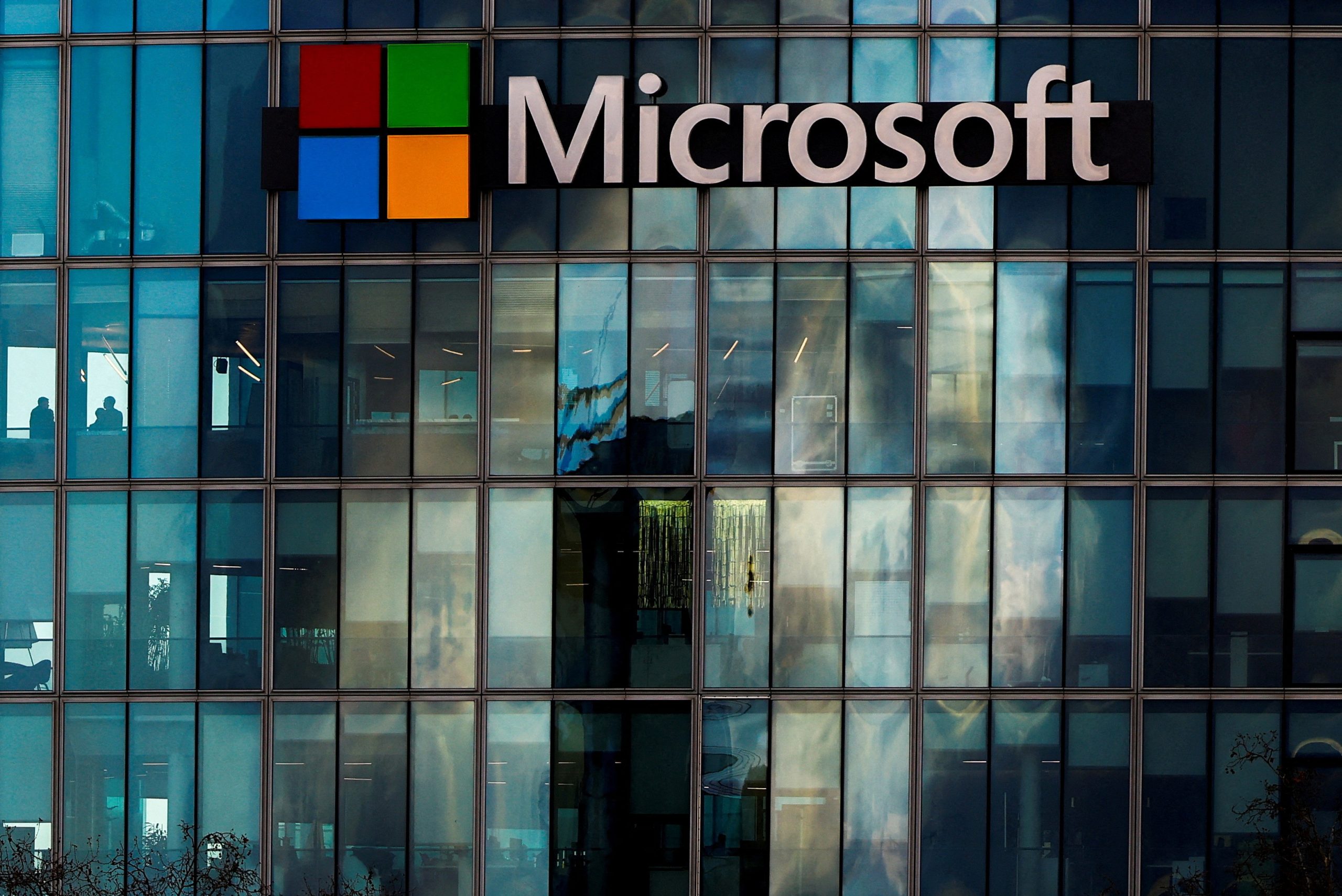 Fachada do escritório da Microsoft em Issy-les-Moulineaux, na França