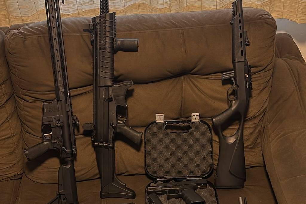 Armas de fogo apreendidas pela Polícia Federal durante operação