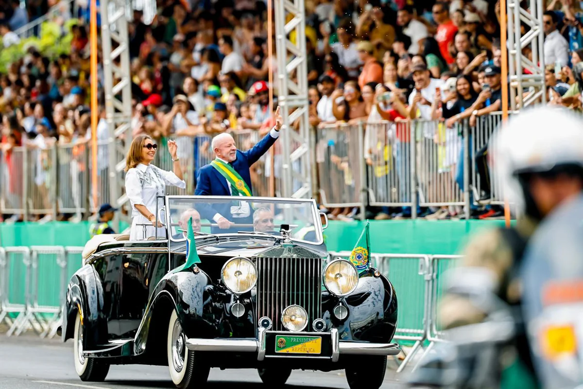 Lula e Janja no desfile de 7 de Setembro em Brasília