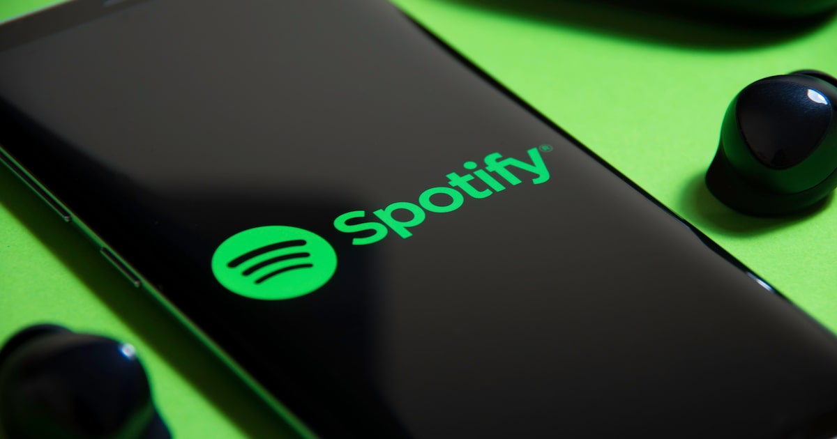 Logotipo do Spotify em aplicativo de música