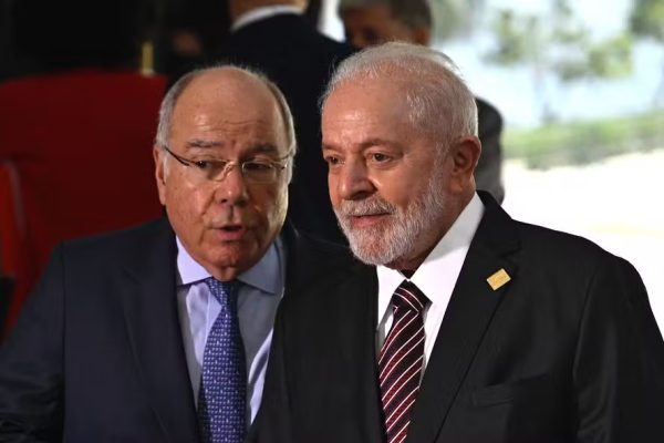 O nome mais cotado para assumir o Itamaraty no governo Lula 4