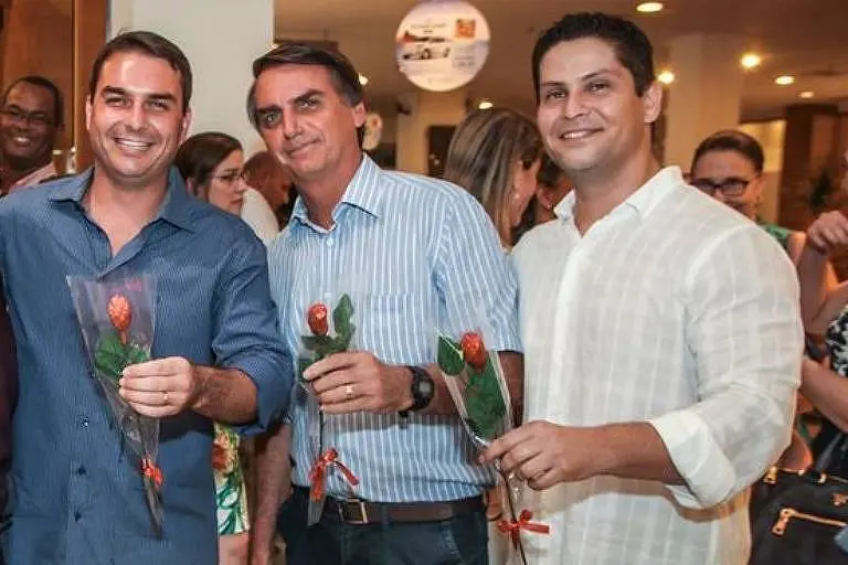 Alexandre Santini Flávio Jair Bolsonaro