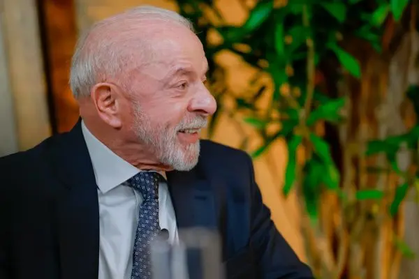 Lula quer verba das emendas para passe livre e prevê “briguinha” com o Congresso