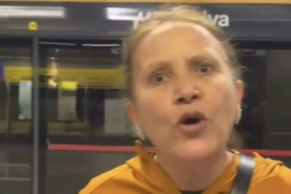 VÍDEO - "Preto do c*": bolsonarista ataca estudante no Metrô de SP