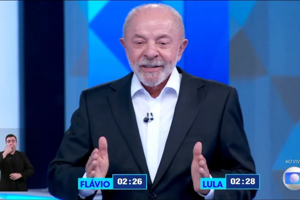 Lula diz que Flávio Bolsonaro é “irmão” do Tigrinho: “Mesmo DNA”
