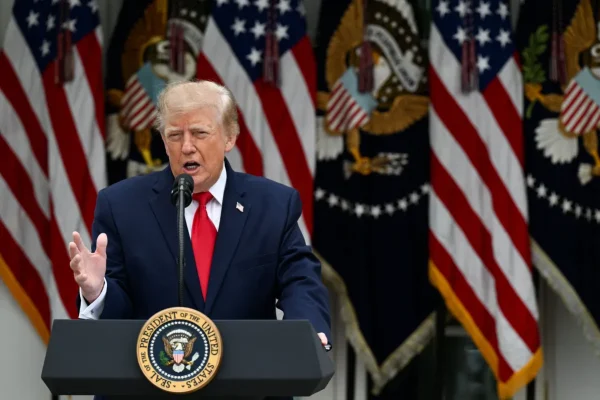 Americanos têm medo da reação de Trump nas eleições de meio de mandato; entenda