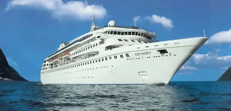 O navio residencial Villa Vie Odyssey navegando, em imagem de divulgação