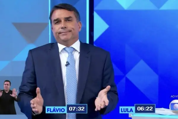De “Dark Horse” a munições: as mentiras de Flávio no 4º bloco do debate