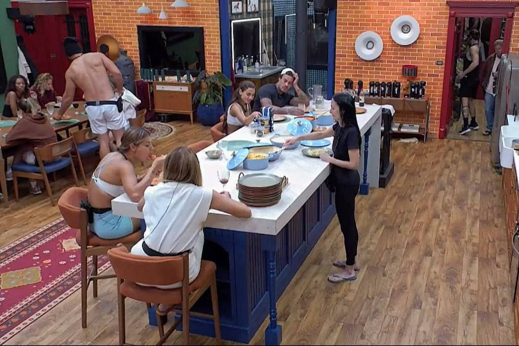 Participantes de A Fazenda 18 na sede do reality
