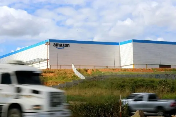 Amazon é acionada por trabalhadores que dizem receber abaixo do salário mínimo