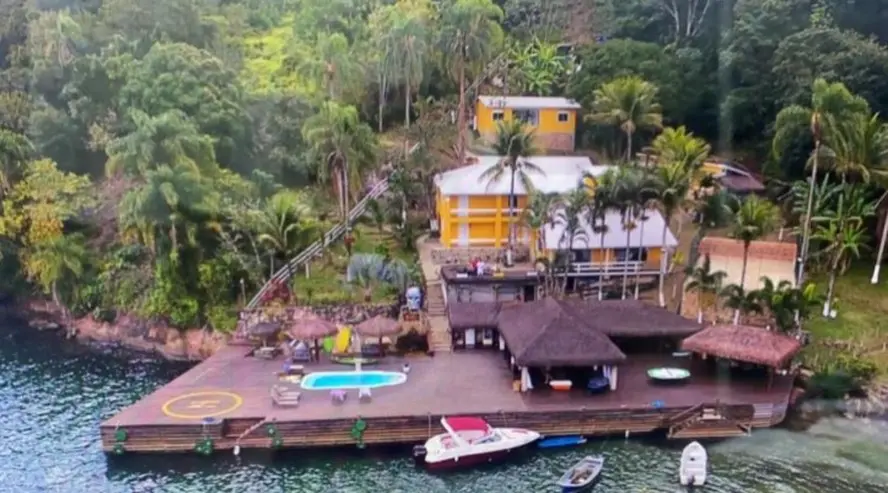 Casa na Ilha Comprida, em Angra dos Reis