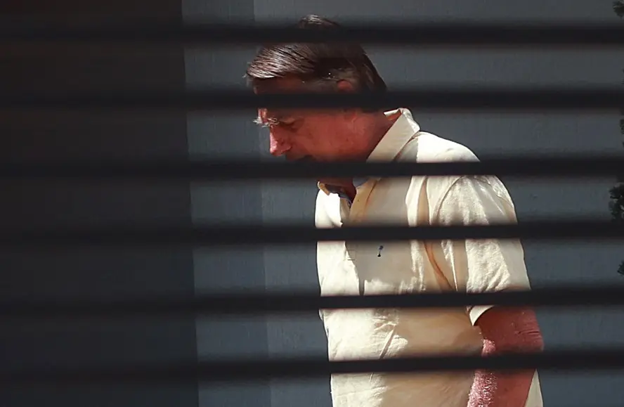 Jair Bolsonaro em prisão domiciliar