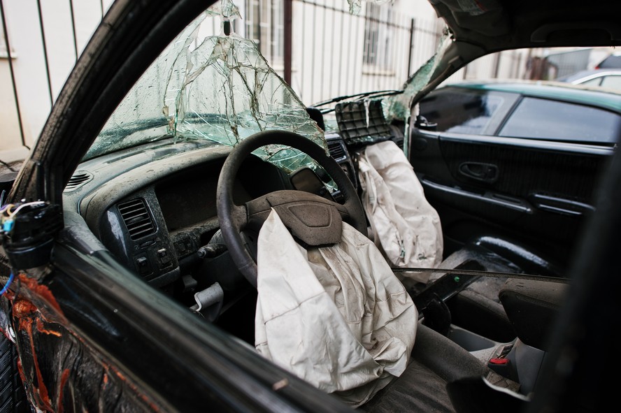 Carro após acidente de trânsito