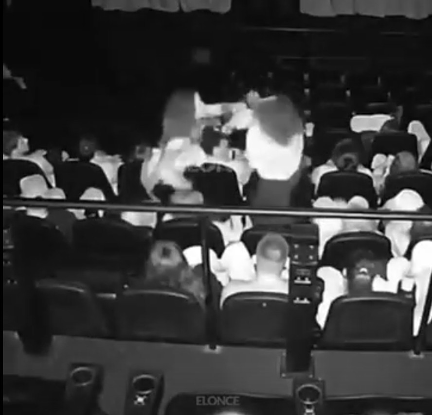 Confusão entre mulheres em sala de cinema na Argentina