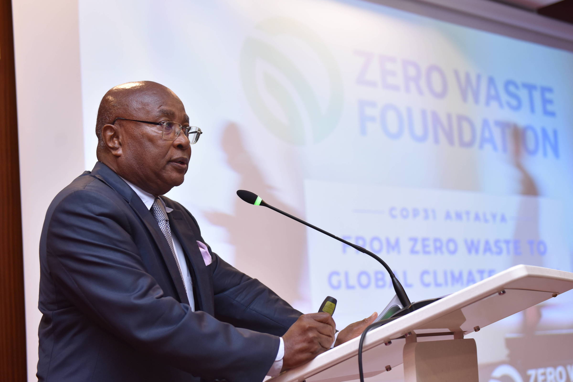 Christian Mensah, conselheiro do campeão climático da COP31