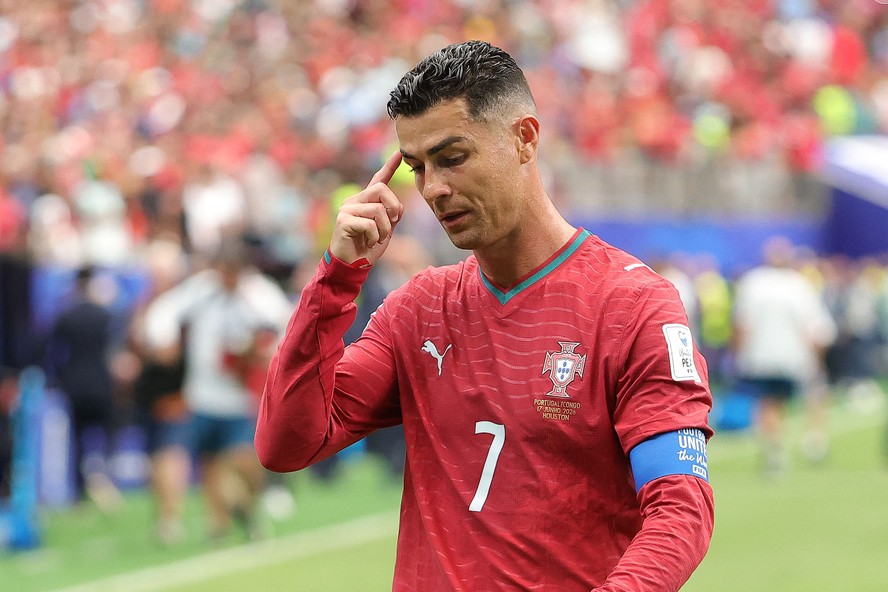Cristiano Ronaldo com uniforme da seleção de Portugal