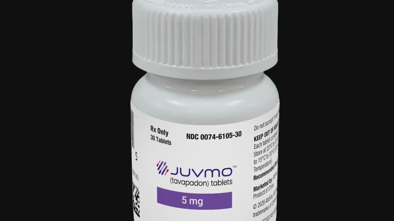 Embalagem do remédio Juvmo para tratamento de Parkinson