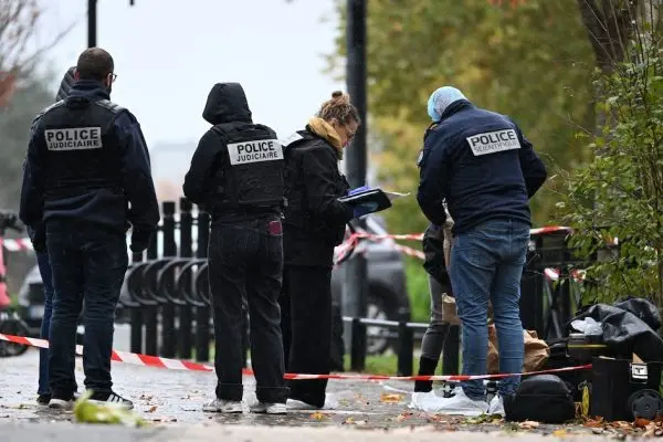 França veta evento de extrema-direita após atentado racista perto de Paris