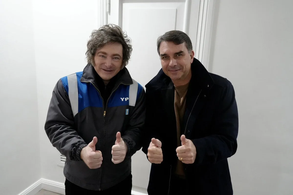 Flávio Bolsonaro e Javier Milei