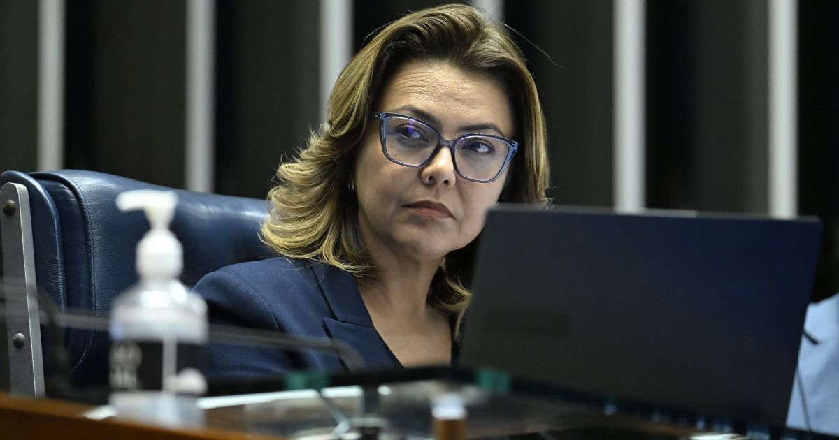 Senadora Leila Barros