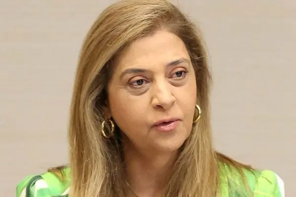 “Calcem a sandália da humildade”: Leila alfineta Flamengo por recorrer ao tapetão