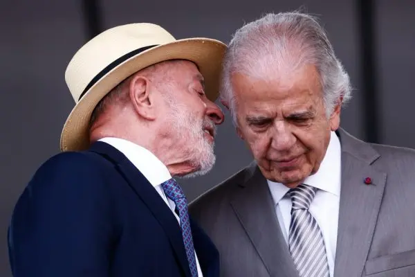 Lula busca sucessor de Múcio na Defesa e avalia indicação de uma mulher