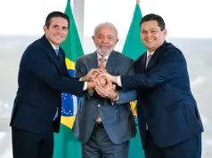 Lula entre Hugo Motta e Davi Alcolumbre