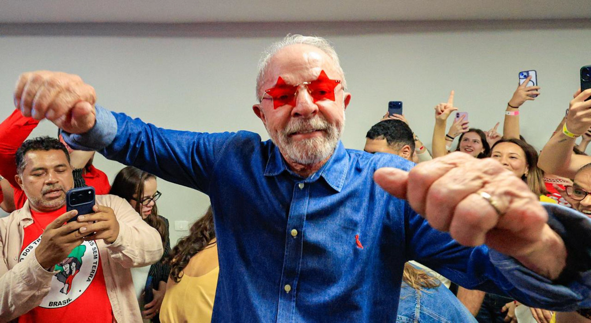 Luiz Inácio Lula da Silva durante pronunciamento após a reeleição