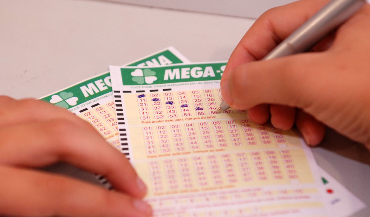 Bolas usadas em sorteio da Mega-Sena