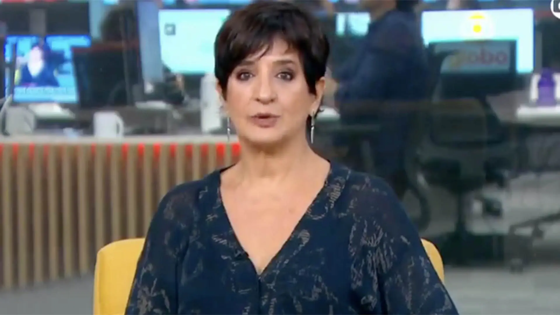 Mônica Waldvogel durante participação na GloboNews