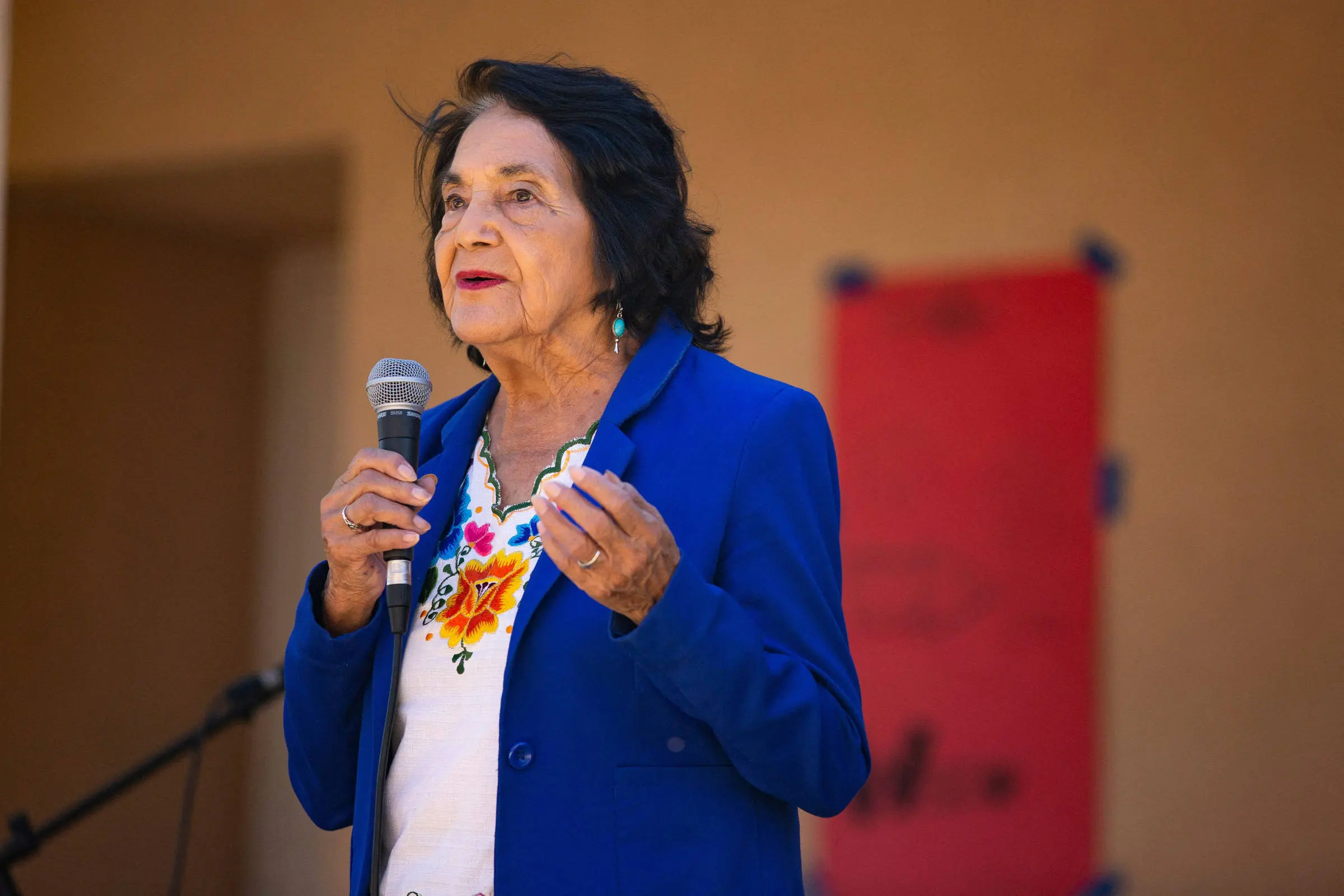 Dolores Huerta fala a estudantes no Novo México em 2023