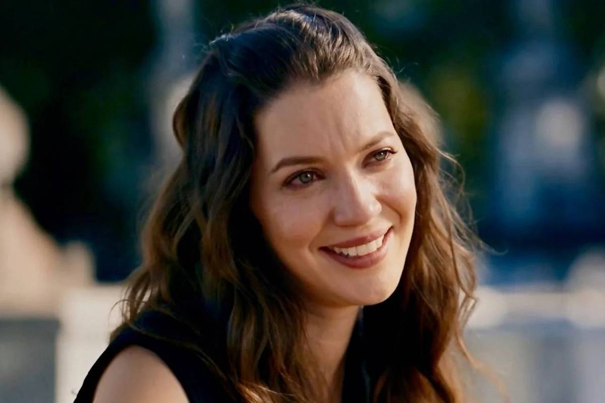 Nathalia Dill como Francesca em Quem Ama Cuida