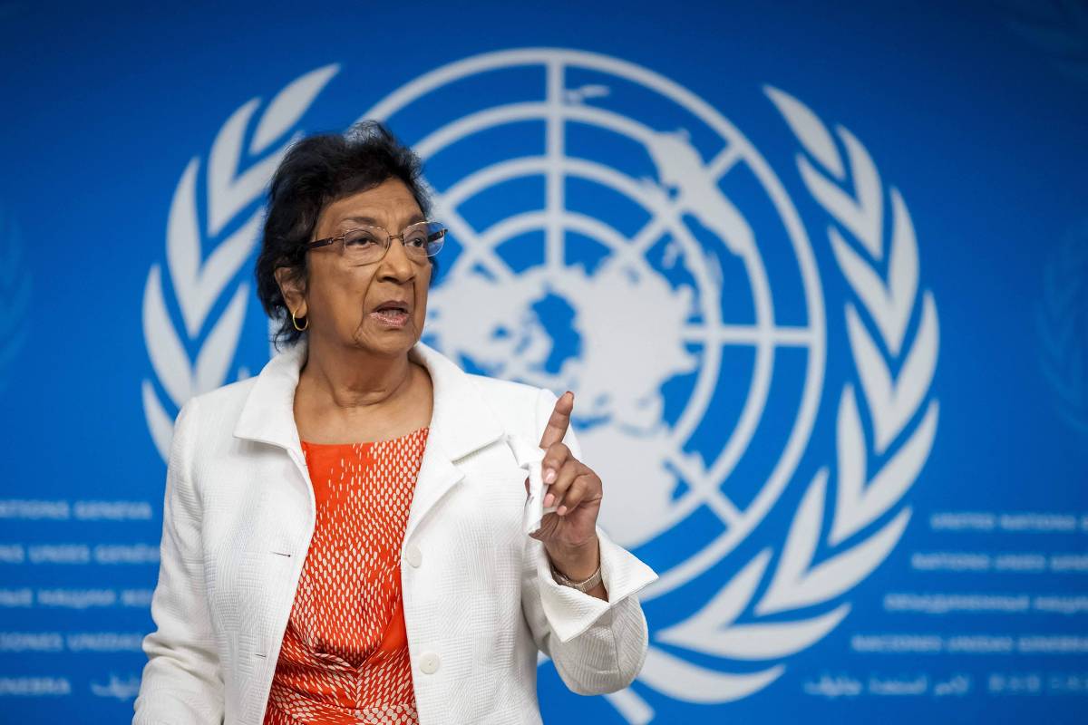 Navi Pillay durante entrevista coletiva em Genebra