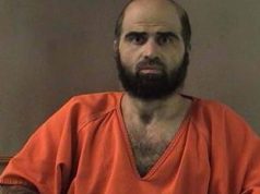 Nidal Hasan em retrato divulgado pelas autoridades americanas