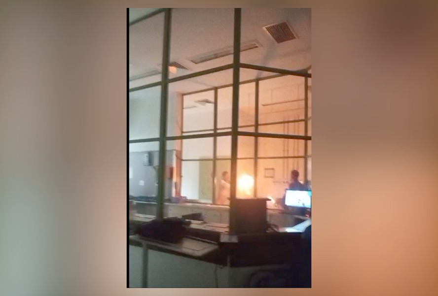 Maca chamuscada após princípio de incêndio em enfermaria do Hospital Lourenço Jorge