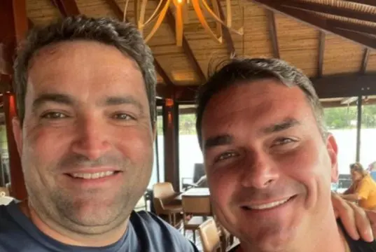 Willer Tomaz e Flávio Bolsonaro