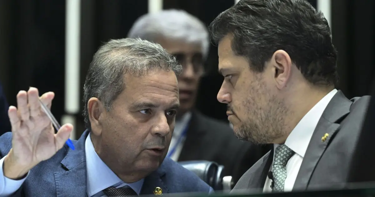 Hugo Motta durante sessão na Câmara dos Deputados