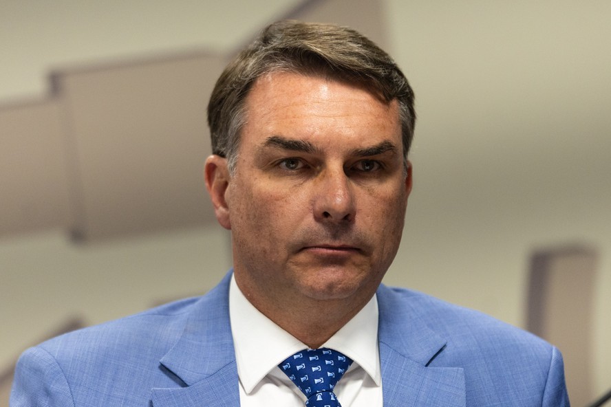 Flávio Bolsonaro em retrato