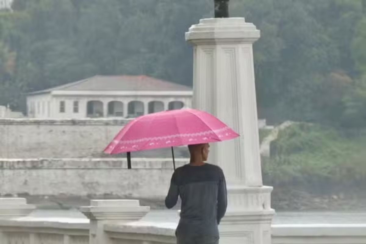 Chuva em área urbana