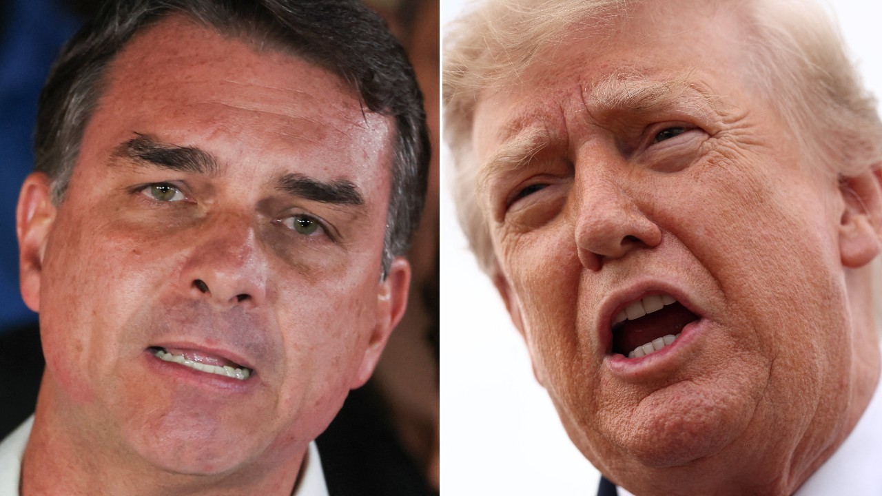 Flávio Bolsonaro ao lado de Donald Trump