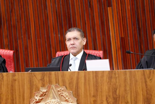 Ministro Kassio Nunes Marques em sessão do Tribunal Superior Eleitoral