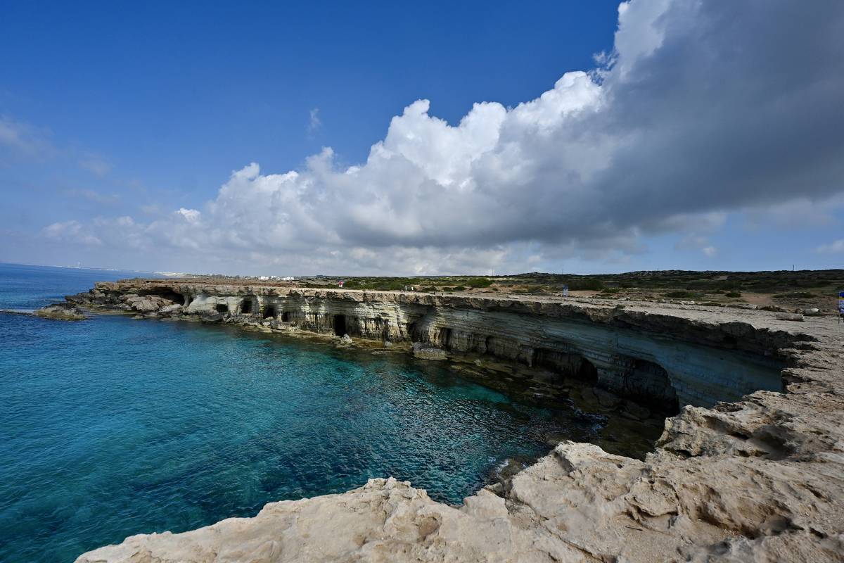 Prédio abandonado na área turística de Varosha, em Famagusta